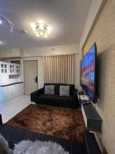 2BHK with Balcony Fully Furnished-70sqm Condo Pasig