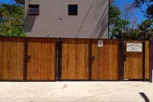 Green Turtle Townhome #2 Private Pool & Garden 300 Mtrs to Beach