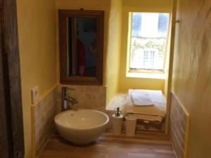 Gîte historique au château de charme proche du Mans - FR-1-410-453