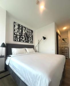 Zcape 2 Boat Avenue, Laguna Brand New Renovated One bedroom Apartment with the Mountain View