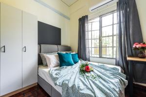 7 min to Sunway Pyramid Deluxe Room Shared House at PJS9