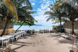 DEKHAUS Amazing Beach Front Home in Nasugbu