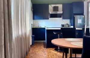 Brown Brick Thonglor - Green Greenery Room