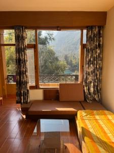 aashini homestay