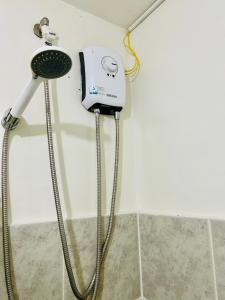 Cozy Studio Unit Near MRT Shaw & Malls