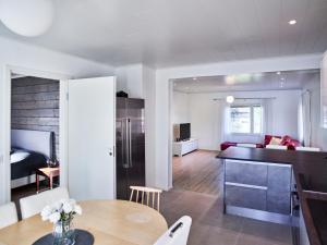 Cozy first floor apartment with beautiful river views