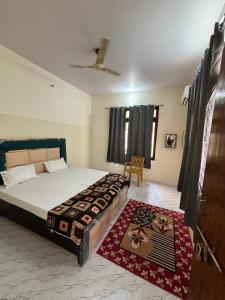 Pipewalas house I Near Kashi Vishwanath