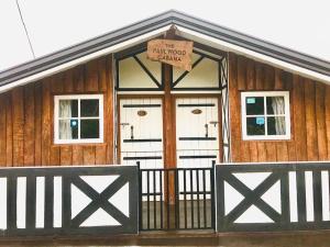 The paulwood cabana and Bungalow