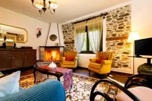 Villa Natsi - 尼姆法奥