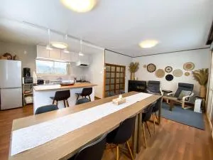 KYŪKA Chalet, Walk to Akakura Gondola, Sleeps 12 - Akakura