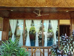 Yerrata Resorts