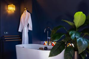 Zorba&Bond Boutique Hotel