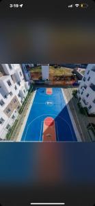 Giana’s stays with pool