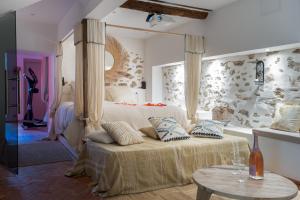 Appartements incroyable love room jacuzzi ,Hammam,cinema : photos des chambres