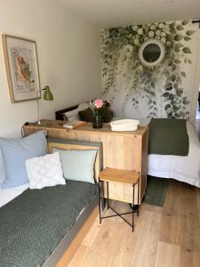 Maisons d'hotes Studette bord de Dordogne : Chambre Double avec Salle de Bains Privative