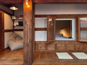 Hanok village private house with jacuzzi Aboy