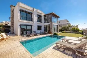 Elegant Villa Private Pool & Stunning Views - Gürece