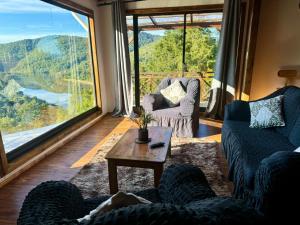 Casa con vista al rio Cutipay