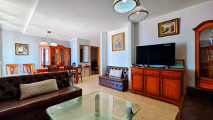 Luxury villa with fantastic ocean views and private pool