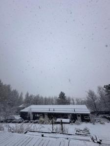 Modernas cabañas en la montaña LAS KIKAS