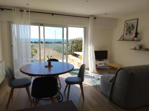 Appartements Bel appartement face mer et acces plage : photos des chambres