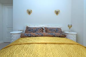 Luxury Old Town Apartment with Terrace