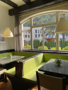 Vintage Castle "Schlosshof " Biker Hotel & B&B