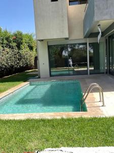 Luxurious Golf Villa with Pool