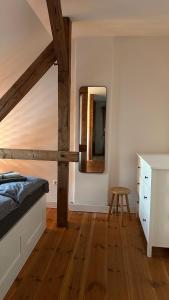 Ruhige-Moderne Wohnung mit Burgblick