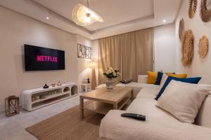 Prestigia Luxe Suite by MERAT HOME