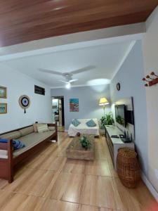 Linda casa Rio das Ostras, ar condicionado, wifi, churrasqueira e garagem