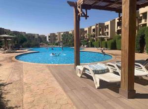 Ain Sokhna- Lovely Challet w garden overlooking pool