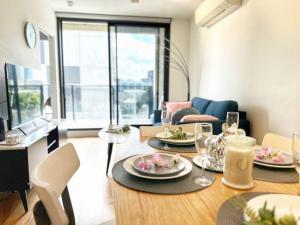 RS703 - Serenity CBD View 1B with Balcony, Free Parking, VIC Market, Southern Cross