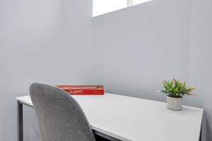 Beautiful Home Near DT GO Hospitals Waterfalls