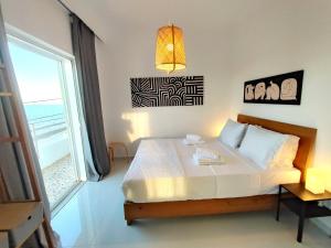 Sirene beachfront central apartment near airport