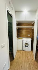 Two-Bedroom Deluxe Apartment with Balcony