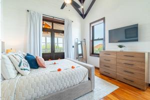 Casa Lush at Mahogany Bay and Pool Club