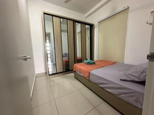 Puchong Condo Free WiFi & Netflix
