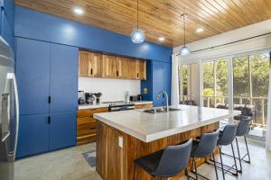 Blue Lagoon and Pool Club at Mahogany Bay