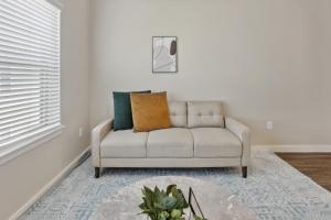 Corporate I Free Parking I Properties By Preston