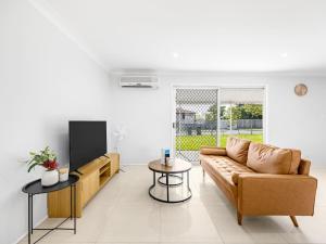 Central Sunnybank 4 Bedrooms Home, Family Friendly