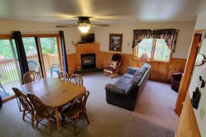 2 Bedroom Loon Villa In Voyageurs National Park