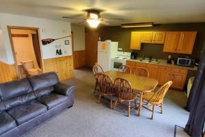 2 Bedroom Loon Villa In Voyageurs National Park