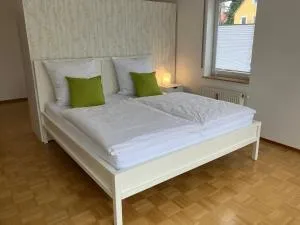 Ferienwohnung-Ludwigsburg-City - كورنفستهايم