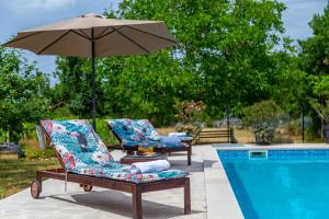 Holiday house Mia with pool