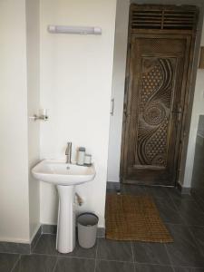 Emoceans - A Coastal Studio Experience in Mtwapa