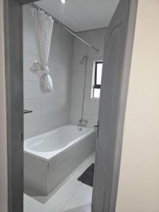 Executive 2-bedroom Serenity apartment in Wendywood Sandton with its own entrance