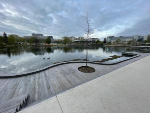 Sweet and comfy in Hyper City center with Netflix, Prime and Disney Plus included