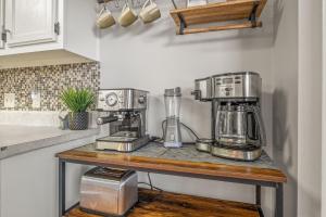 Charming Urban Family Home near Beaches & Downtown