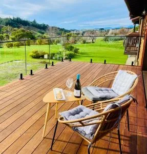 Modern Country Retreat - Pangatotara